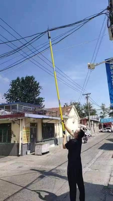 开云APP 开云官网入口青岛莱西市水集街道文化路社区全力攻坚线缆杂乱难题扮靓城市颜值(图3)